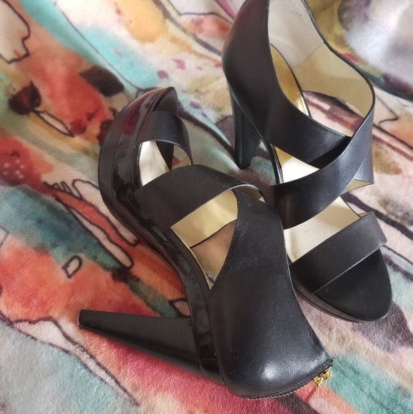 Micheal Kors black going out heels! - Picture 3 of 5